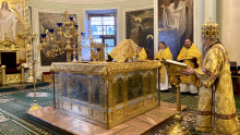 В Неделю Торжества Православия епископ Солнечногорский Алексий совершил Божественную Литургию в Троицком соборе Данилова монастыря