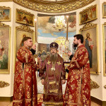 В Неделю 17-ю по Пятидесятнице епископ Алексий совершил Божественную Литургию в Троицком соборе | Московский Данилов монастырь