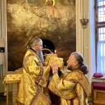 В Неделю 21-ю по Пятидесятнице епископ Алексий совершил Божественную Литургию в Троицком соборе | Московский Данилов монастырь