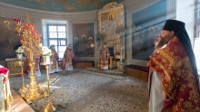 В Даниловом монастыре совершили богослужения 17-й Недели по Пятидесятнице