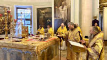 В Неделю 21-ю по Пятидесятнице епископ Алексий совершил Божественную Литургию в Троицком соборе