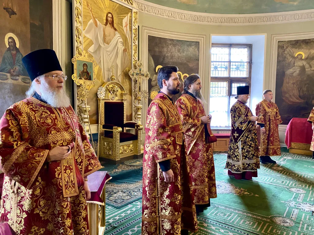 Обитель князя Даниила встретила праздник Воздвижения Честного и Животворящего Креста Господня