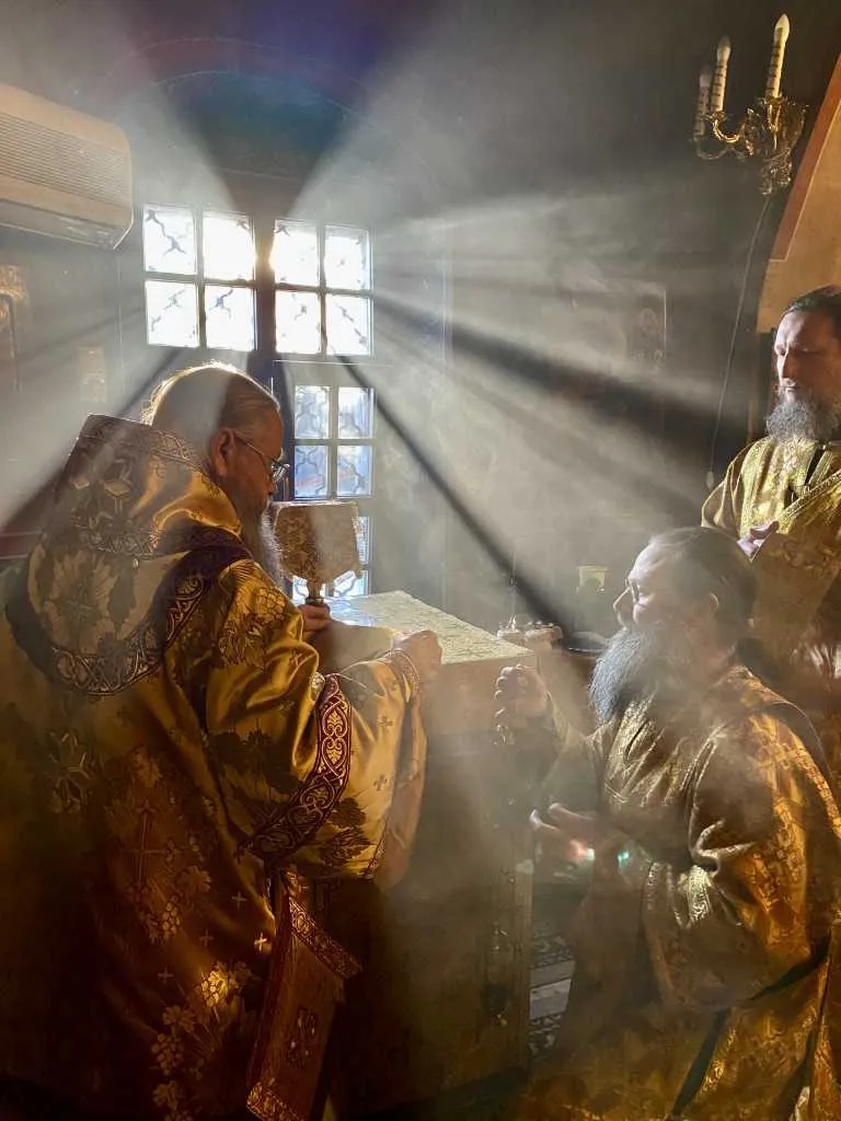 В Даниловом монастыре прошли богослужения воскресного дня