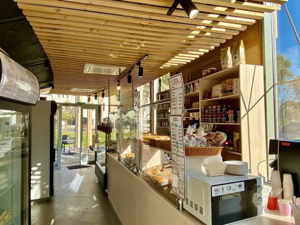 На площади перед обителью открылись новые павильоны