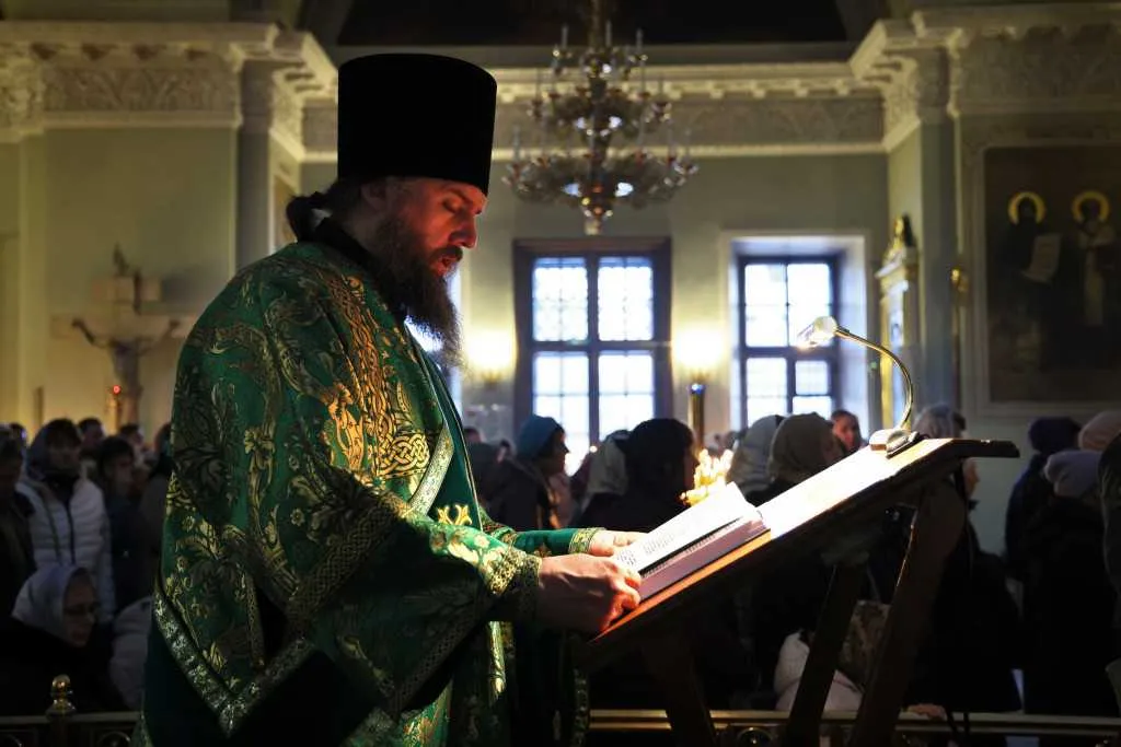 В Неделю сыропустную, день памяти благоверного князя Даниила Московского, Святейший Патриарх Кирилл совершил Литургию в Даниловом ставропигиальном монастыре