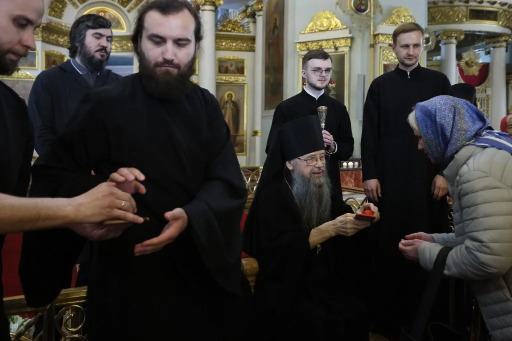 Сотрудники Даниловой обители поздравили епископа Алексия с Пасхой Христовой