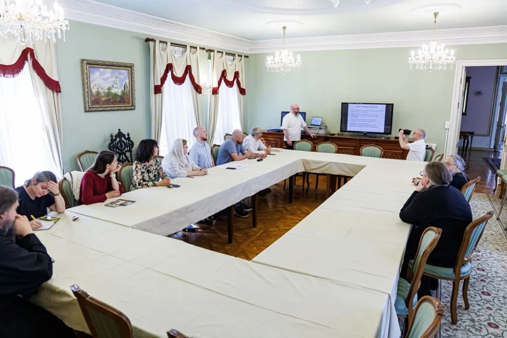 В Даниловом монастыре состоялось заседание Совета Патриаршего центра духовного развития детей и молодежи