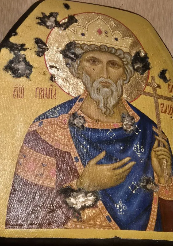 В Даниловом монастыре освятили иконы, изображенные на бронежилетах воинов-участников специальной военной операции