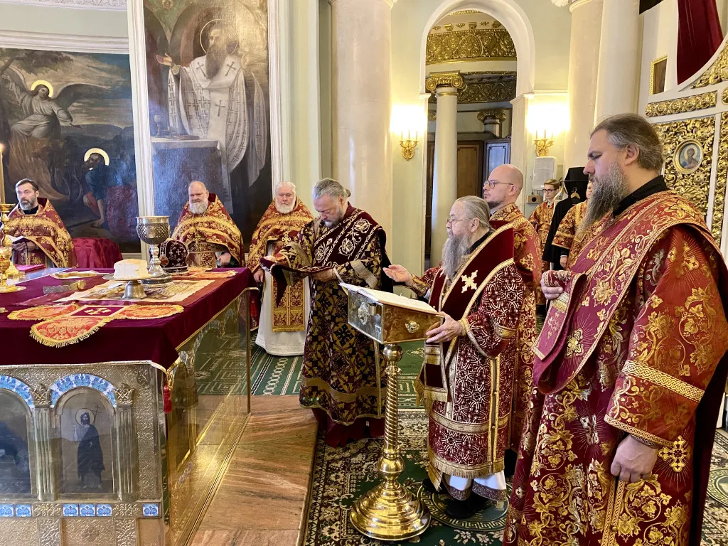 Обитель князя Даниила встретила праздник Воздвижения Честного и Животворящего Креста Господня