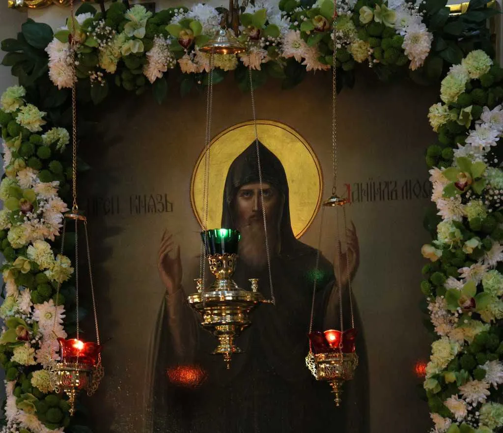 В Неделю сыропустную, день памяти благоверного князя Даниила Московского, Святейший Патриарх Кирилл совершил Литургию в Даниловом ставропигиальном монастыре