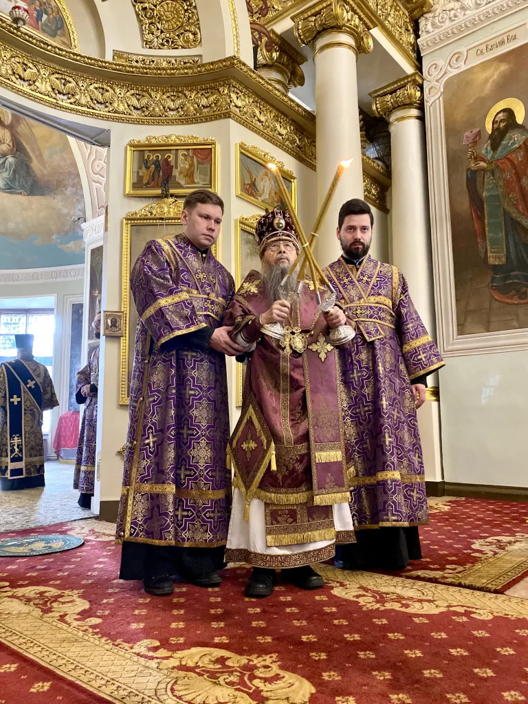 В Неделю четвертую Великого поста епископ Алексий совершил Божественную Литургию в Даниловом монастыре