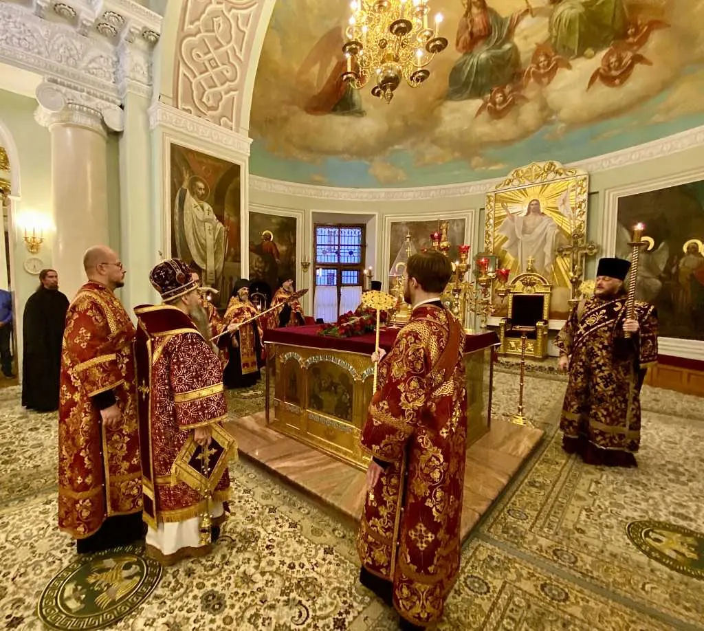 В Даниловом монастыре прошли торжественные богослужения праздника Воздвижения Креста Господня