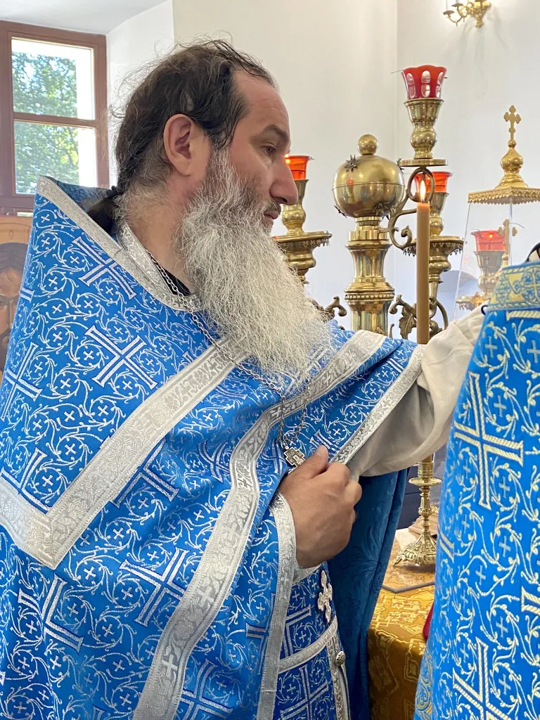 На подворье Данилова монастыря в честь иконы Божией Матери "Всецарица" встретили престольный праздник