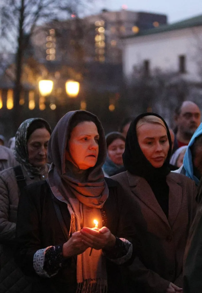 В канун Великой Субботы епископ Алексий возглавил утреню с чином погребения в Даниловой обители