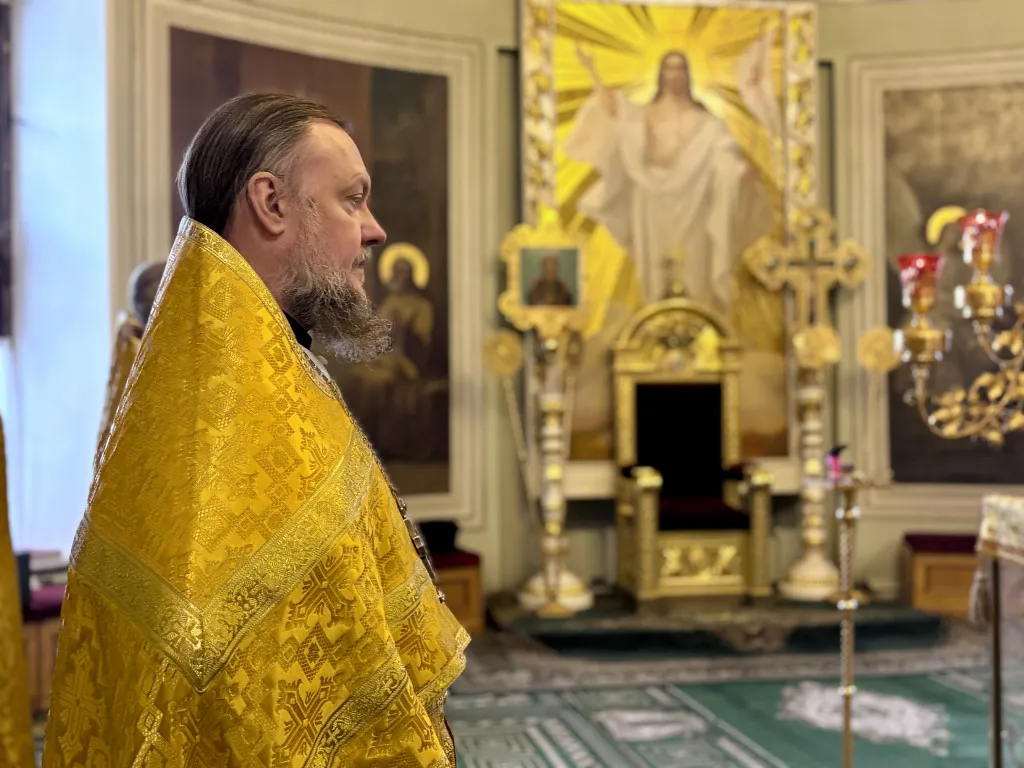 Божественная Литургия в Троицком соборе в Неделю о мытаре и фарисее