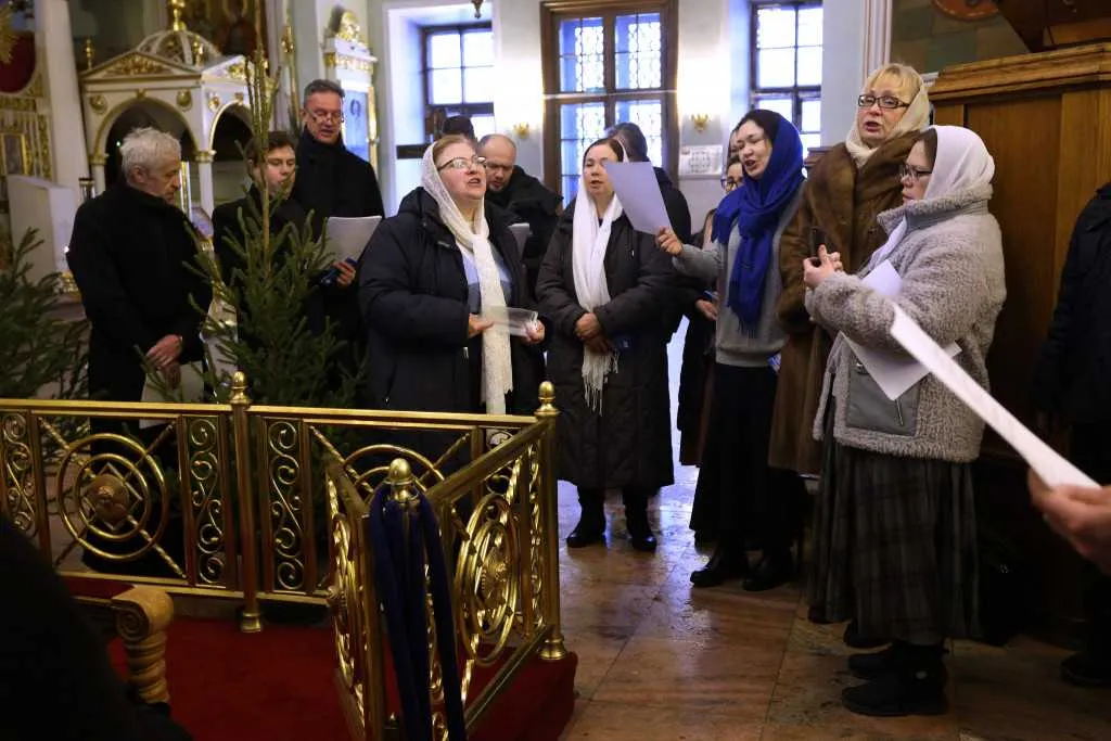 Сотрудники Данилова монастыря поздравили Наместника обители с Рождеством Христовым
