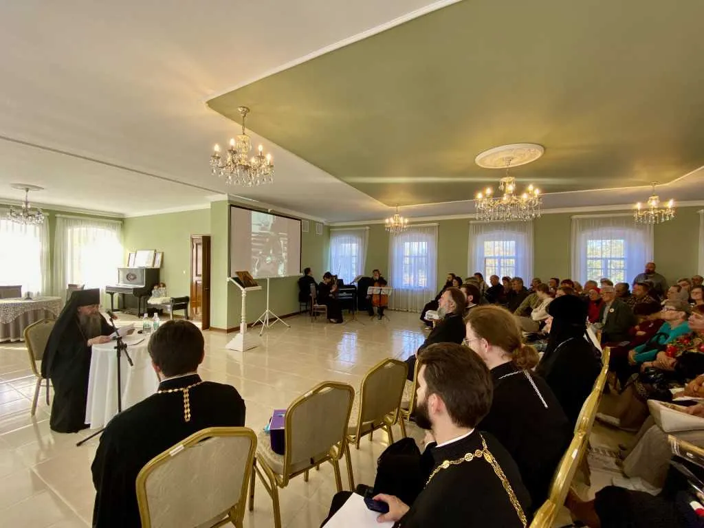 Наместник Данилова монастыря посетил г. Кашин