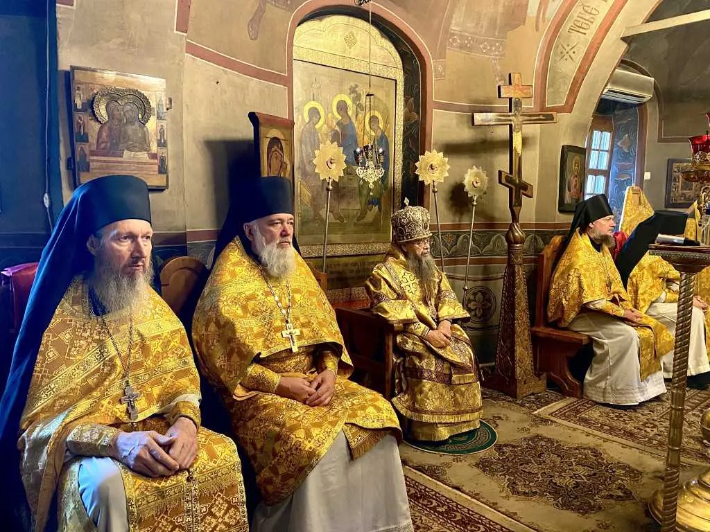 В Даниловом монастыре прошли богослужения воскресного дня