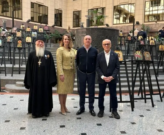 Насельник обители иеромонах Михей (Гулевский) принял участие в открытии выставки икон в МИД России, написанных на пластинах бронежилетов