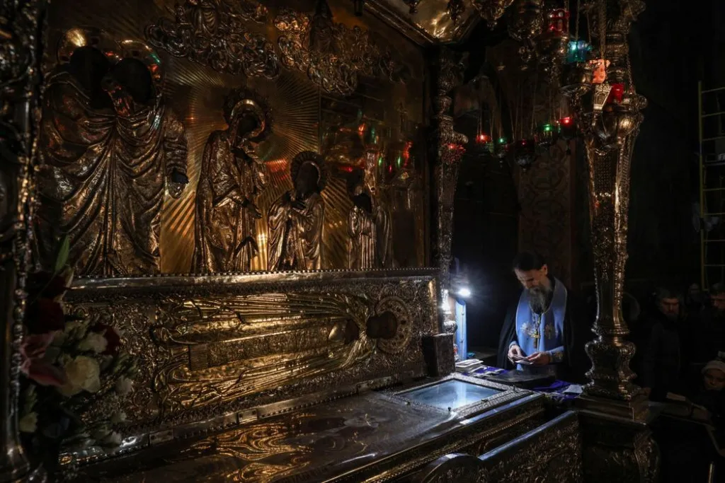 В Свято-Троицкой Сергиевой лавре молитвенно почтили память духовника обители архимандрита Кирилла (Павлова)