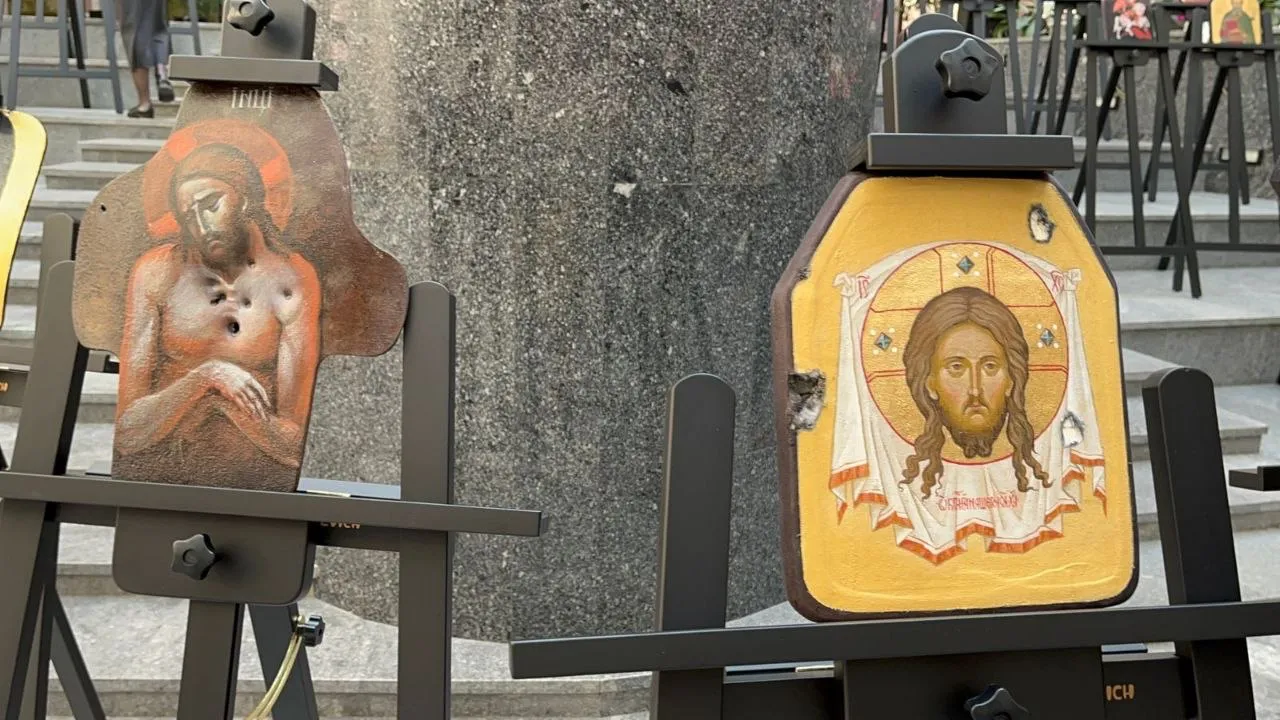 Насельник обители иеромонах Михей (Гулевский) принял участие в открытии выставки икон в МИД России, написанных на пластинах бронежилетов