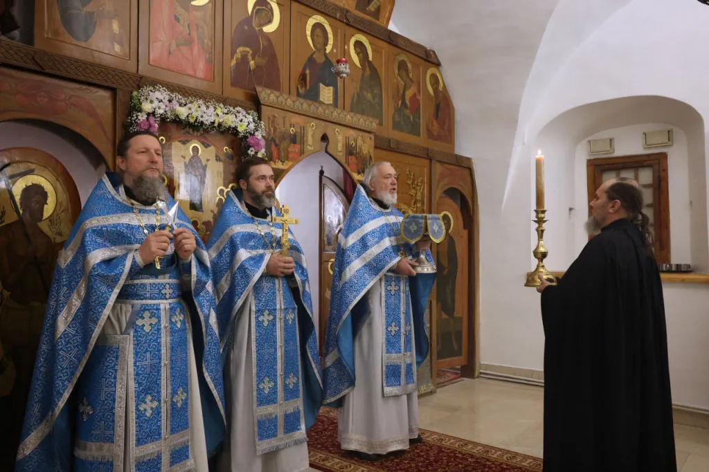 В Даниловом монастыре прошли торжественные богослужения праздника Покрова Божией Матери