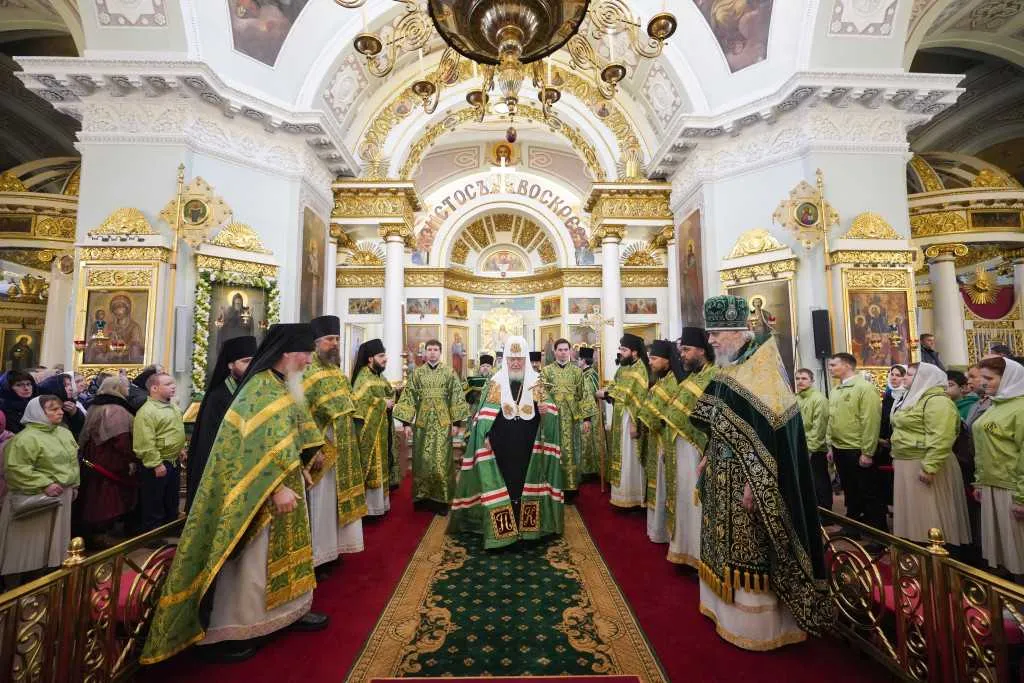В Неделю сыропустную, день памяти благоверного князя Даниила Московского, Святейший Патриарх Кирилл совершил Литургию в Даниловом ставропигиальном монастыре