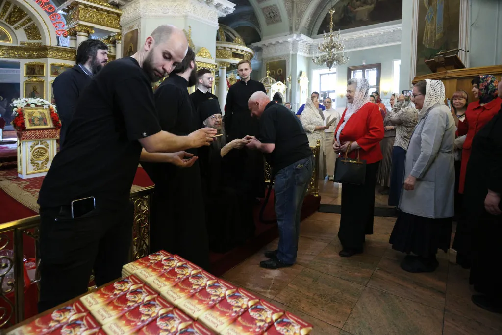 Сотрудники Даниловой обители поздравили епископа Алексия с Пасхой Христовой