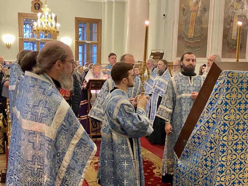 В Даниловой обители прошли богослужения Субботы Акафиста
