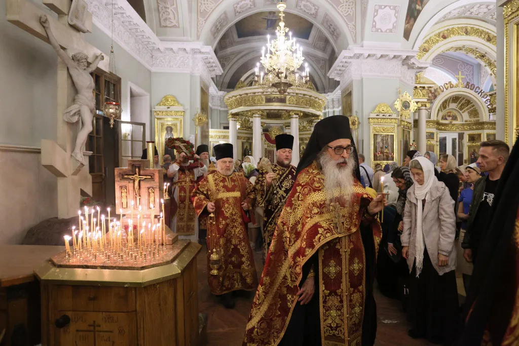 В Даниловой обители прошли торжественные богослужения праздника Воздвижения Креста Господня