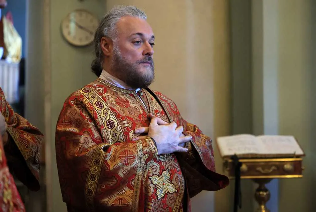 Торжественное богослужение в Неделю 5-ю по Пасхе, день памяти святителя Алексия Московского