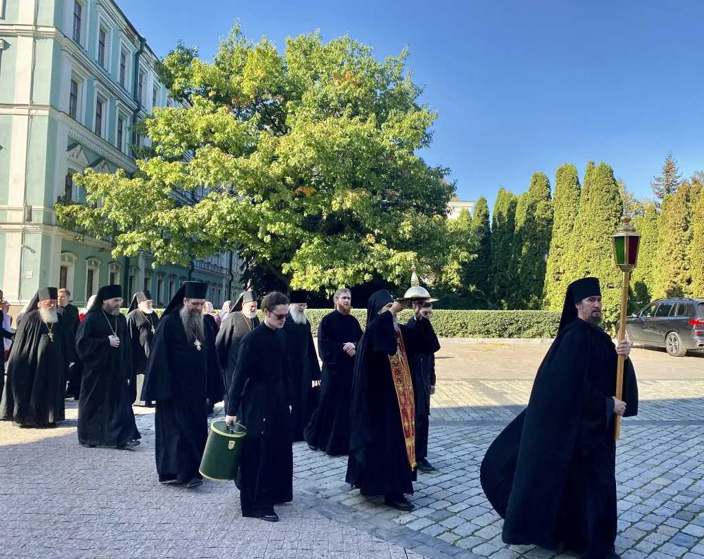 В Даниловом монастыре прошли торжественные богослужения праздника Воздвижения Креста Господня