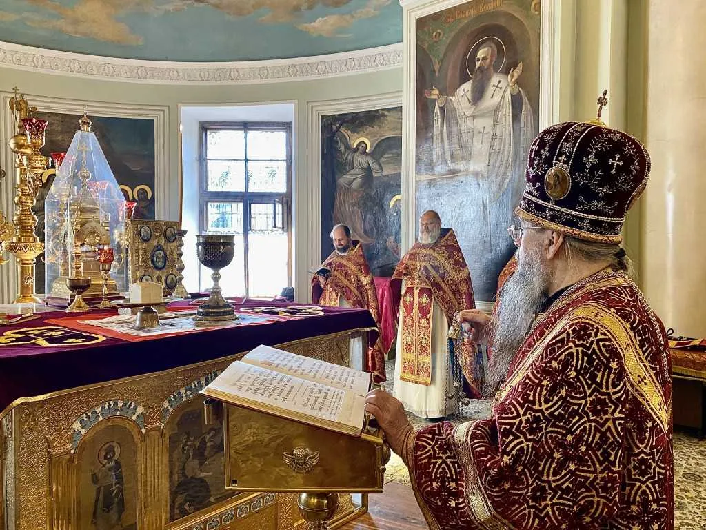 В Даниловом монастыре прошли торжественные богослужения праздника Воздвижения Креста Господня