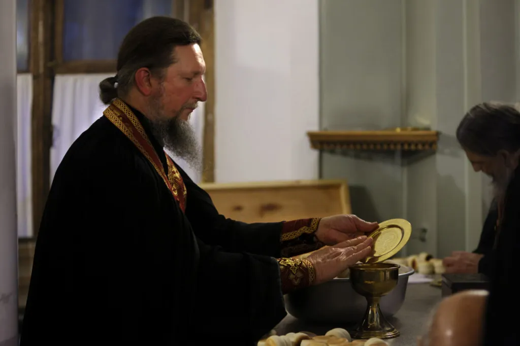 Обитель князя Даниила встретила праздник Воздвижения Честного и Животворящего Креста Господня