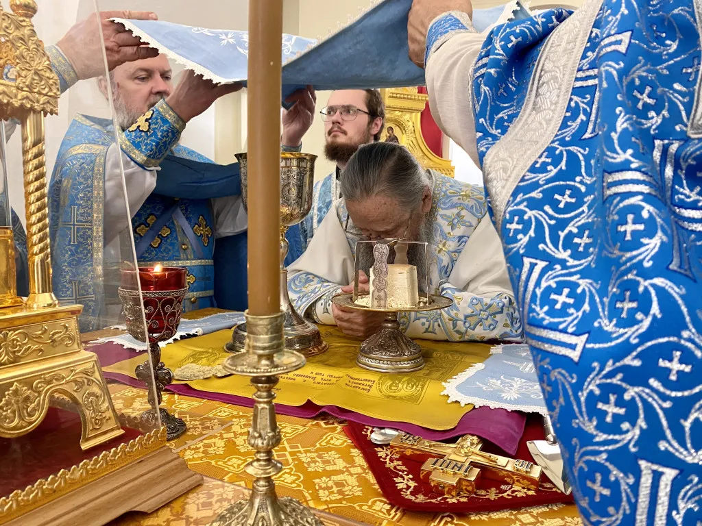 На подворье Данилова монастыря в честь иконы Божией Матери "Всецарица" встретили престольный праздник