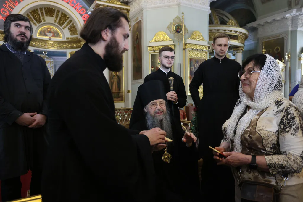 Сотрудники Даниловой обители поздравили епископа Алексия с Пасхой Христовой