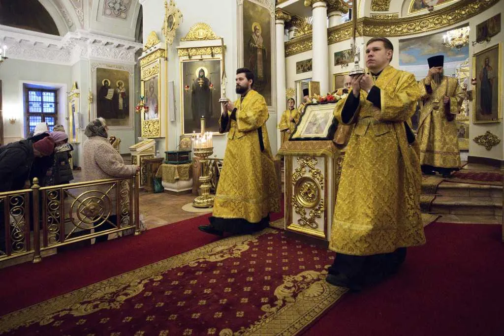 Божественная Литургия в Даниловом монастыре в Неделю 28-ю по Пятидесятнице
