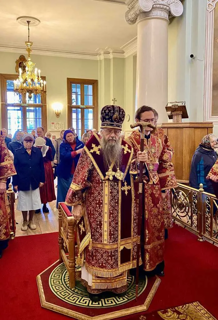 В Даниловом монастыре прошли торжественные богослужения праздника Воздвижения Креста Господня