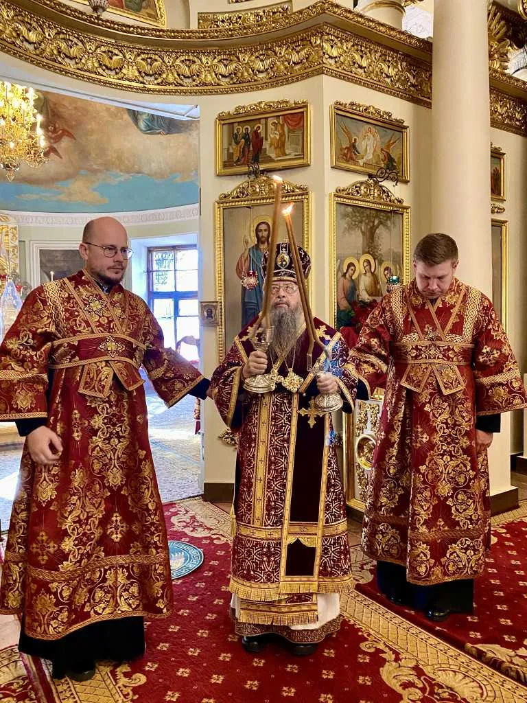 В Даниловом монастыре прошли торжественные богослужения праздника Воздвижения Креста Господня