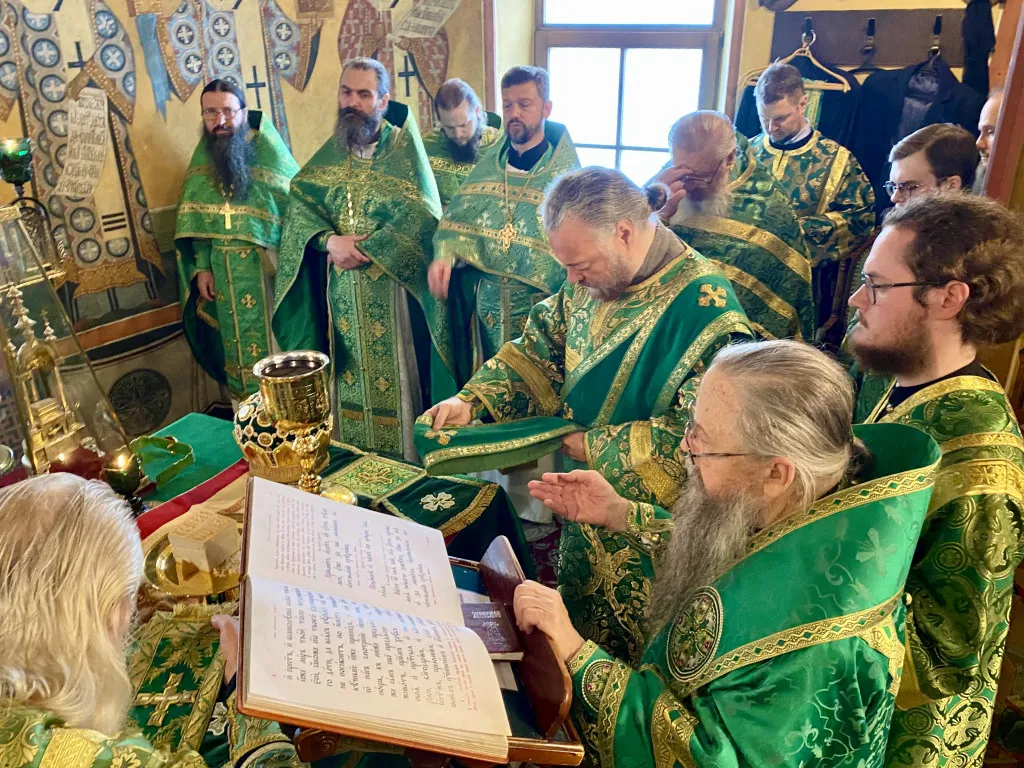 В день памяти праведного Алексия Мечева епископ Алексий совершил Литургию в храме святителя Николая в Кленниках