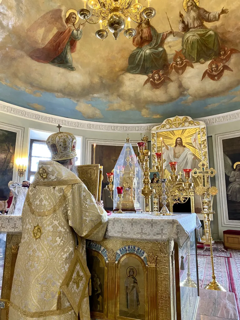 Божественная Литургия в Троицком соборе в Неделю 7-ю по Пасхе, святых отцов Первого Вселенского Собора