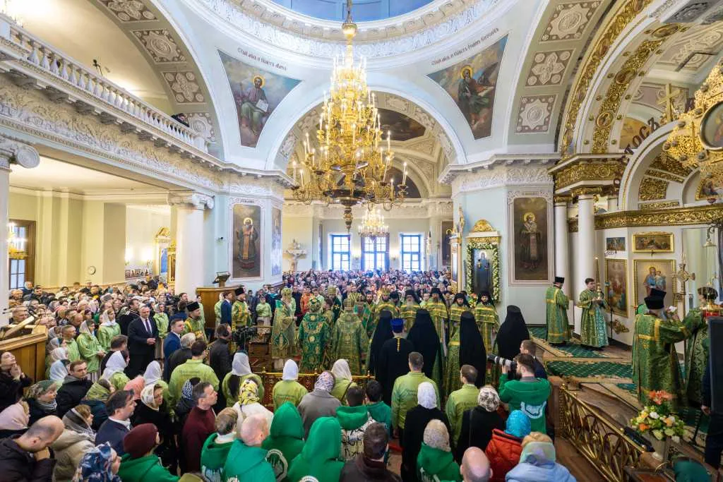 В Неделю сыропустную, день памяти благоверного князя Даниила Московского, Святейший Патриарх Кирилл совершил Литургию в Даниловом ставропигиальном монастыре