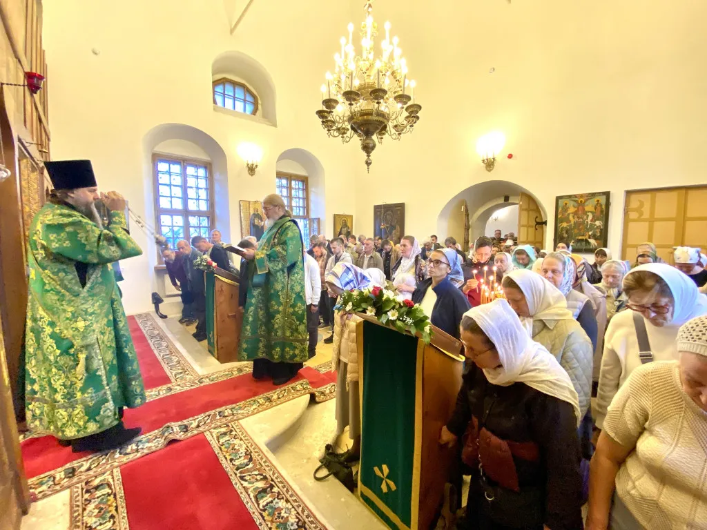 В день памяти преп. Симеона Столпника епископ Алексий совершил Божественную Литургию в Даниловом монастыре