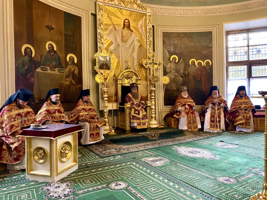 Обитель князя Даниила встретила праздник Воздвижения Честного и Животворящего Креста Господня