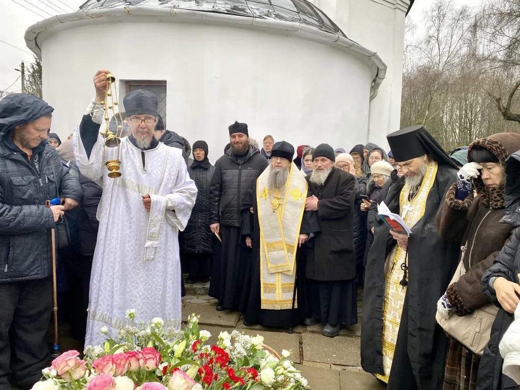 Епископ Алексий совершил панихиду по приснопоминаемому архимандриту Даниилу (Воронину)