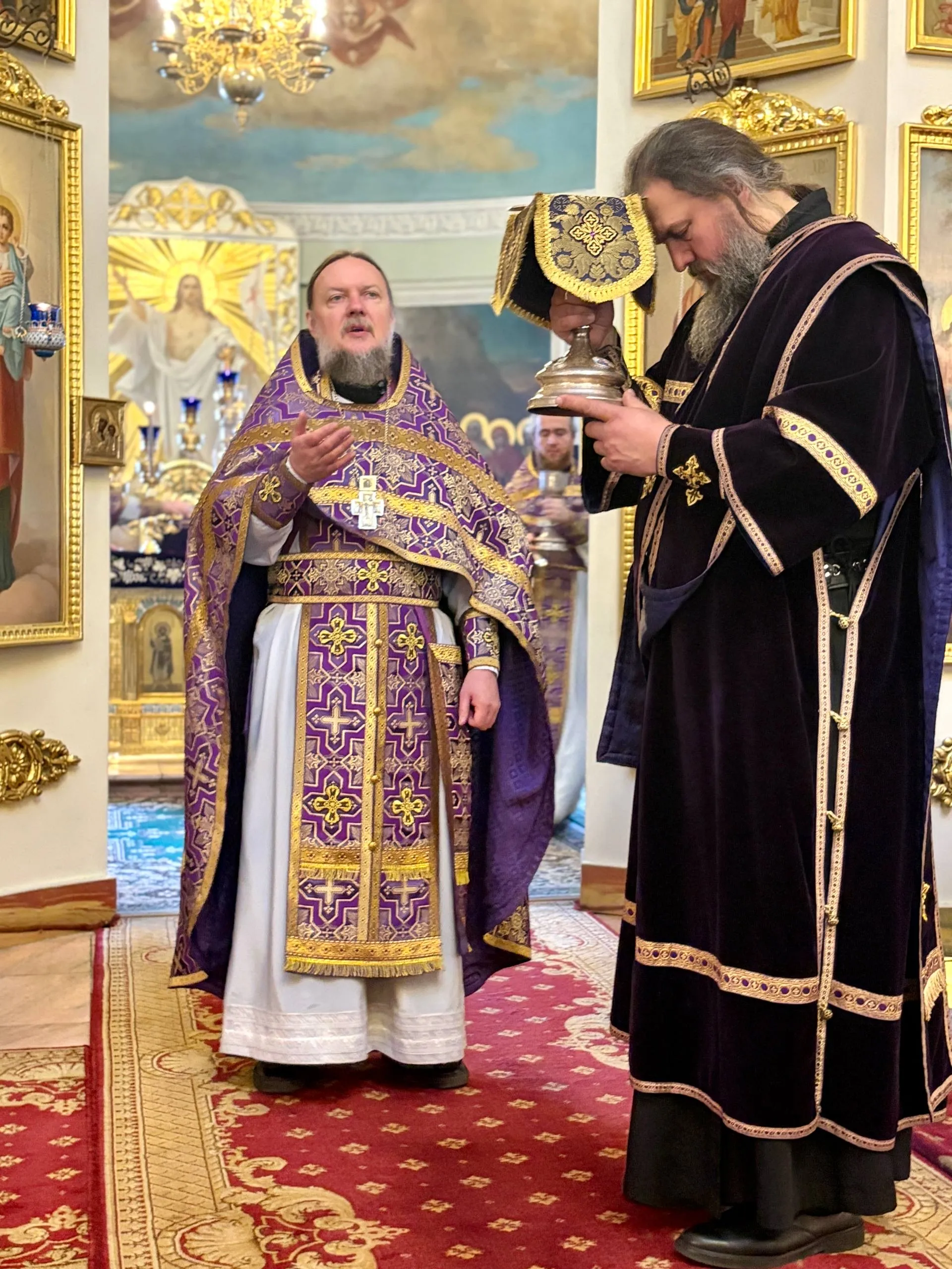 В Великий Четверг епископ Алексий возглавил Литургию в Даниловом монастыре