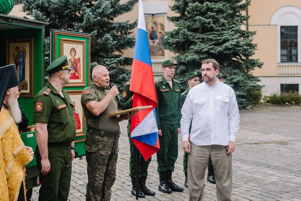 В Даниловом монастыре освятили передвижную часовню для военнослужащих