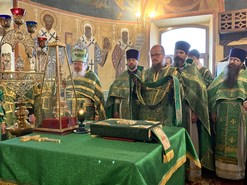 В день памяти праведного Алексия Мечева епископ Алексий совершил Литургию в храме святителя Николая в Кленниках