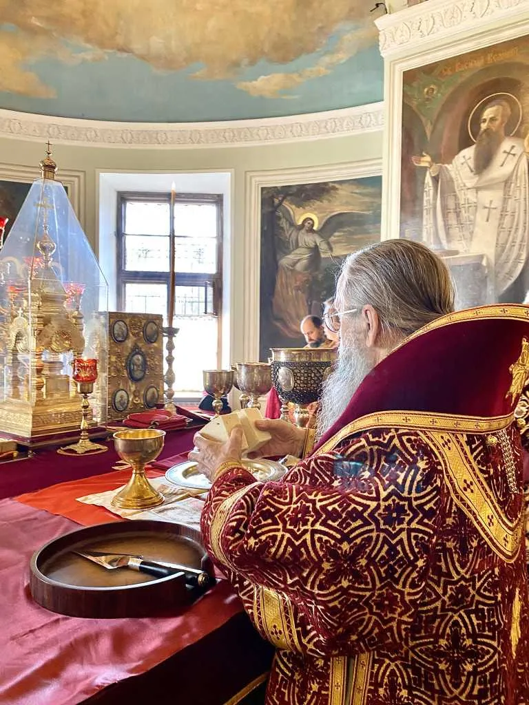 В Даниловом монастыре прошли торжественные богослужения праздника Воздвижения Креста Господня