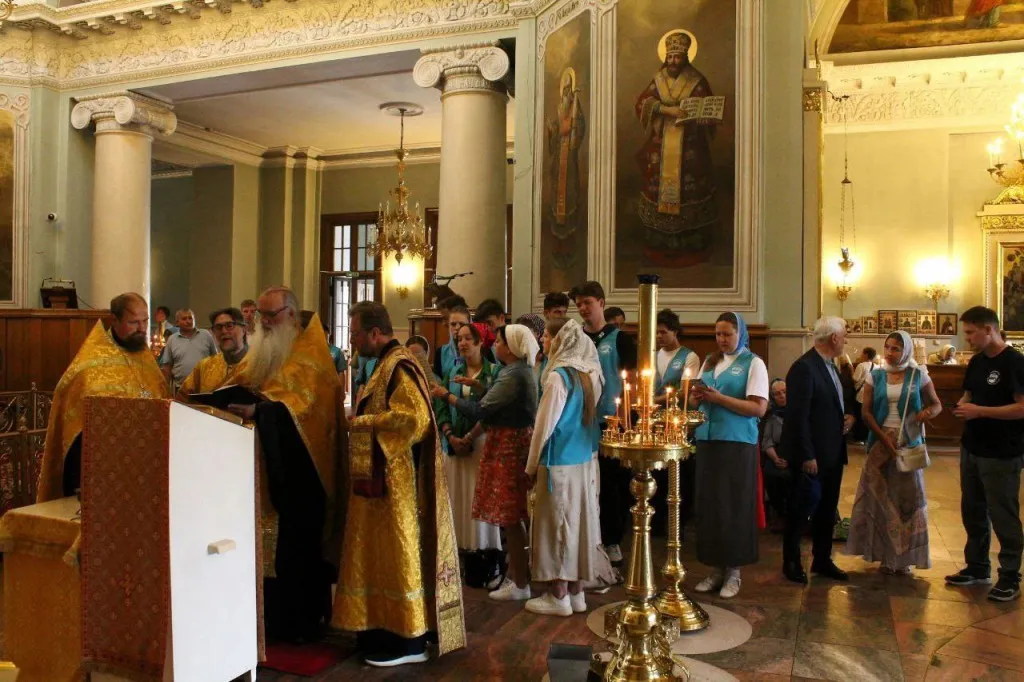 Участники XVII Международного съезда «Содружество православной молодежи» посетили Данилов монастырь